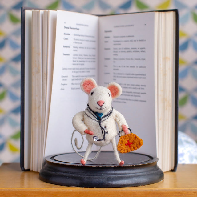 doctor-mouse-felt-decoration-sew-heart-felt