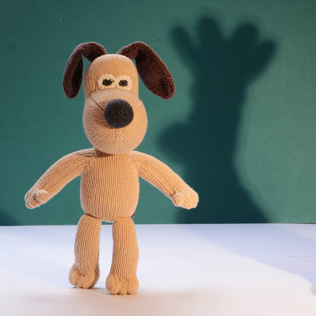 gromit-knitted-soft-toy-chunki-chilli