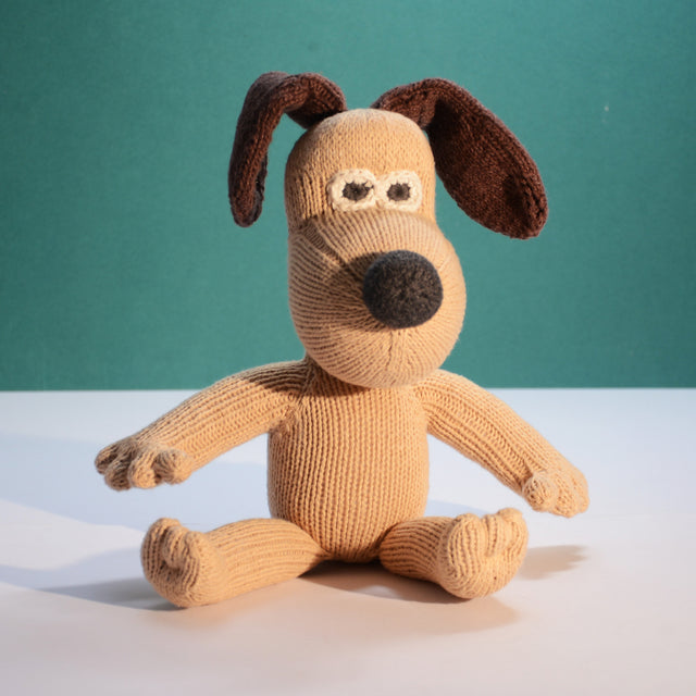 gromit-knitted-soft-toy-chunki-chilli